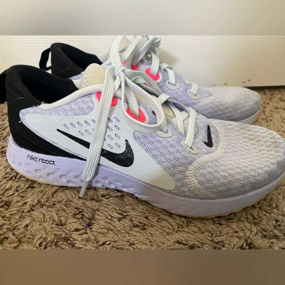 Nike React